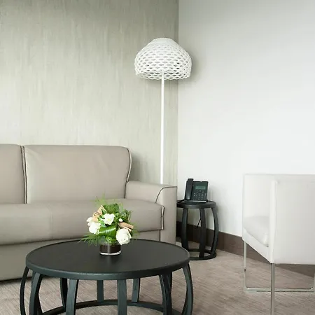 Bw Premier Collection Le Saint Antoine Et 4* Rennes