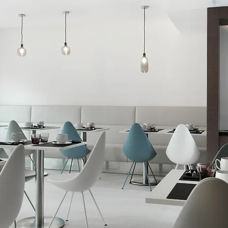 Bw Premier Collection Le Saint Antoine Et Hotel 4*